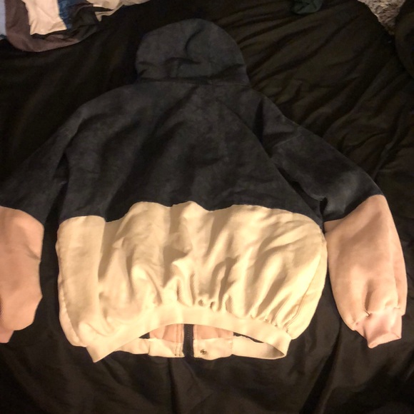 Color block jacket. - Picture 2 of 2